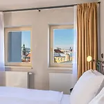 Miss Sophie's Downtown 4*