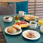 Miss Sophie's Downtown 4*