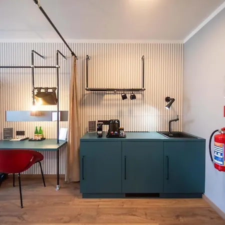 Miss Sophie's Downtown 4*