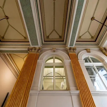 Miss Sophie's Downtown Hotel 4*