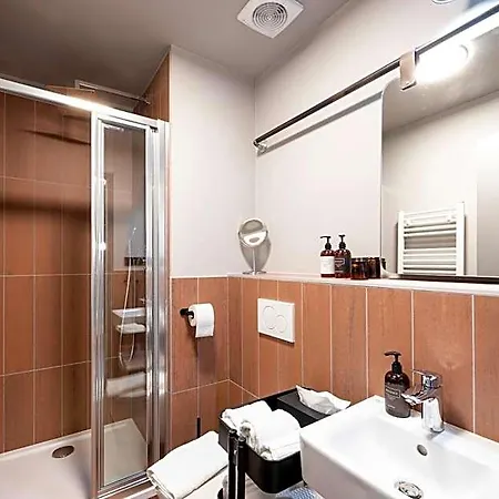 Miss Sophie's Downtown 4*