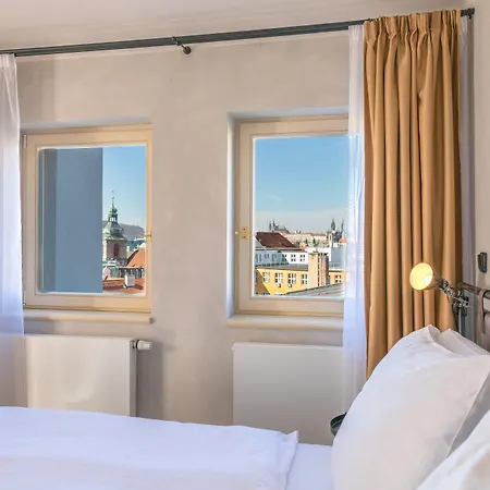 Miss Sophie's Downtown 4*