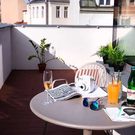 Miss Sophie's Downtown 4*