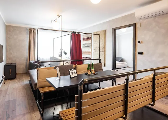 Miss Sophie's Downtown 4*