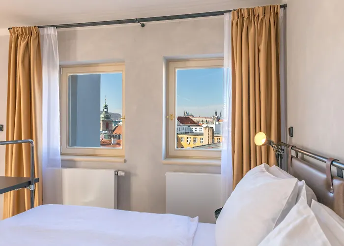 Miss Sophie's Downtown 4*